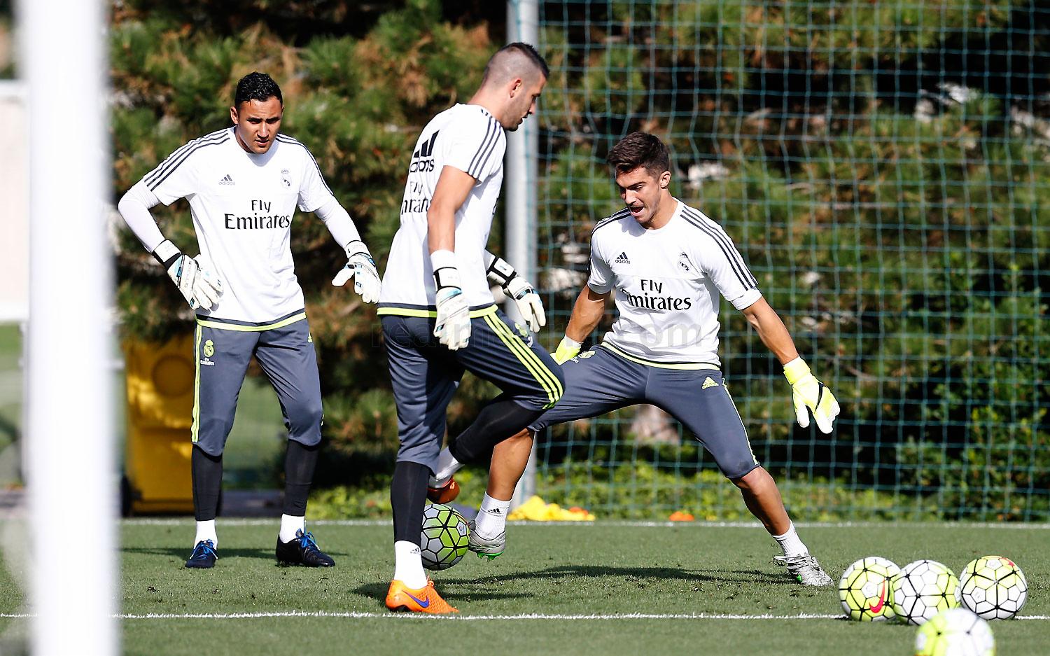 Nike ctr360 maestri iii blackout sales